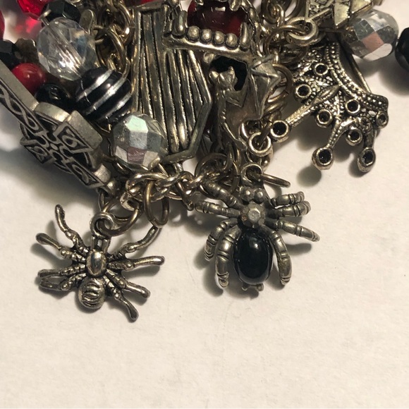 Gothic charm bracelet - Picture 9 of 16